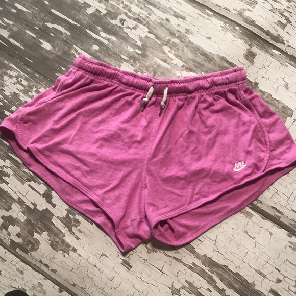 Nike Pants - 🌻 Nike shorts